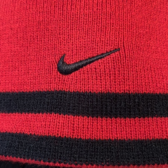 Nike boys  2 piece hat/gloves set - Picture 4 of 11